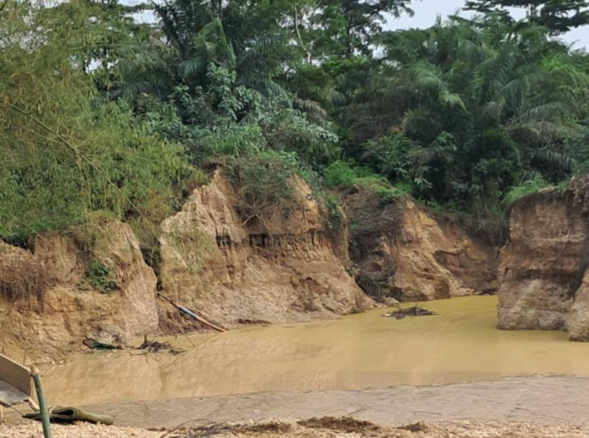 Two dead, one in critical condition after galamsey pit collapse at Assin North