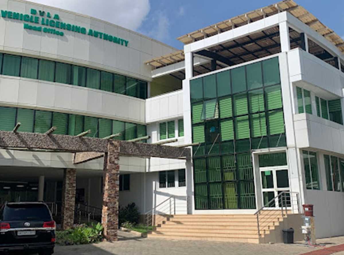 See the list of 16 DVLA offices with extended working hours from 6:00 am to 10:00 pm