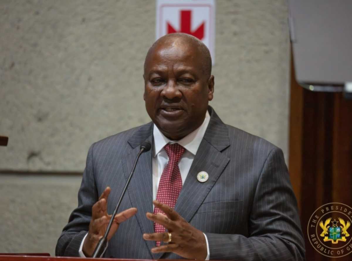 Mahama to lead decisive Cabinet meeting over Constitution Review today