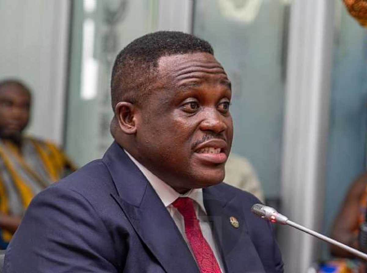 Sam George, Abena Osei Asare clash over poor network service and delays in fixing faults