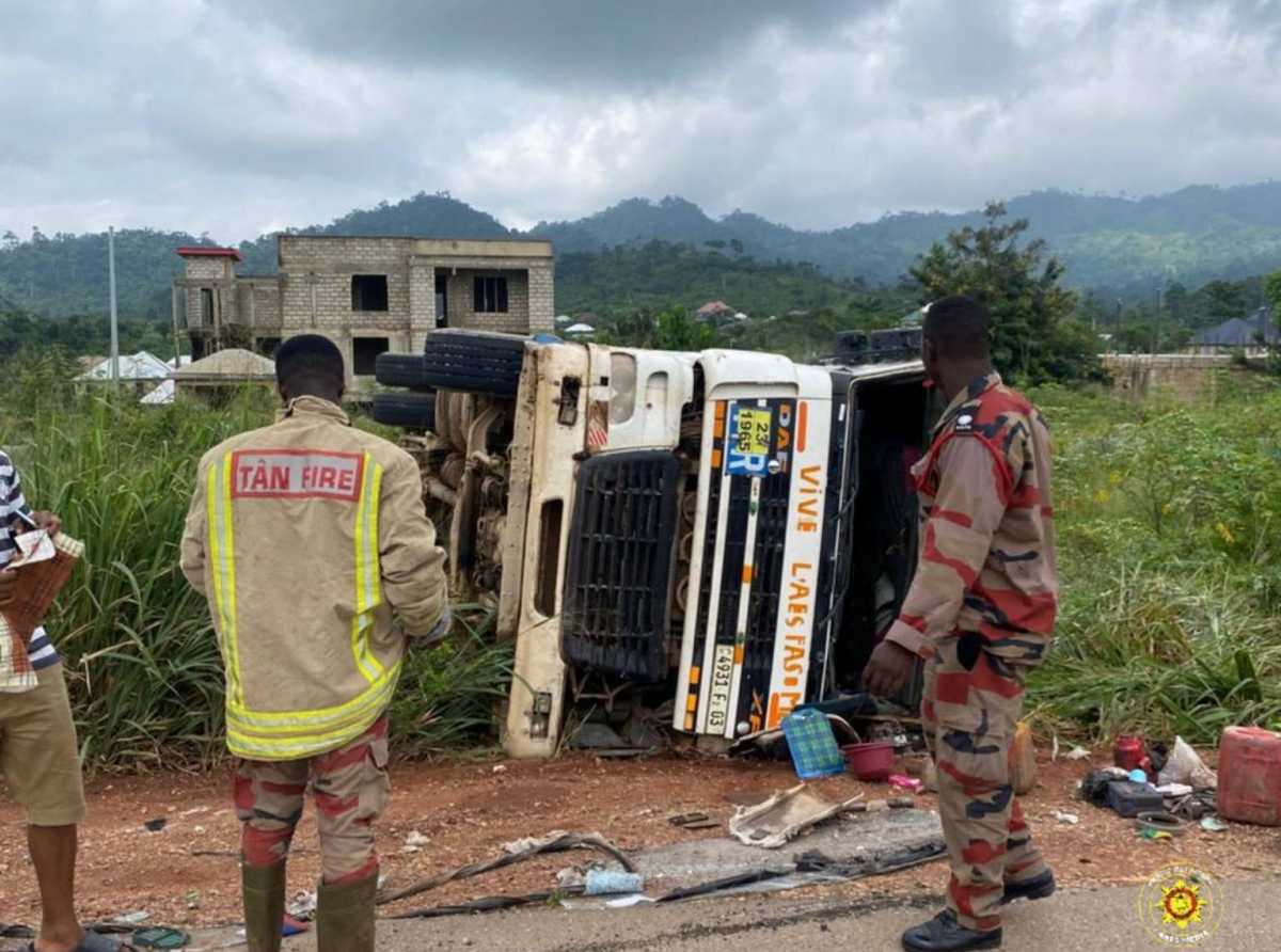 Two injured in gas tanker accident at Nkawkaw Apesika