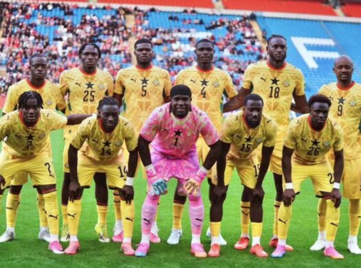 Mahama charges Black Stars to fly Ghana’s flag high in Panama encounter