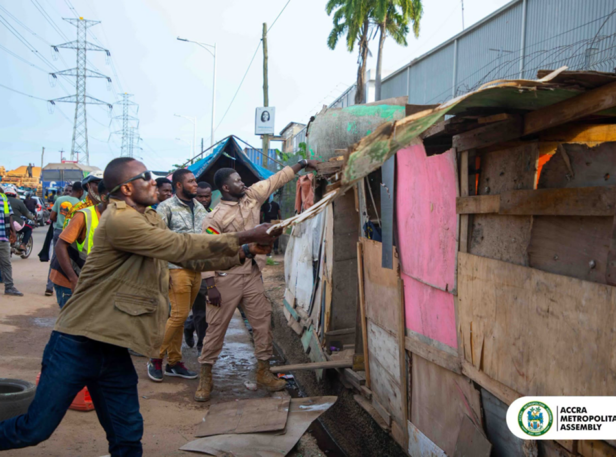 Accra Mayor bans hawking and trading under Kwame Nkrumah Interchange