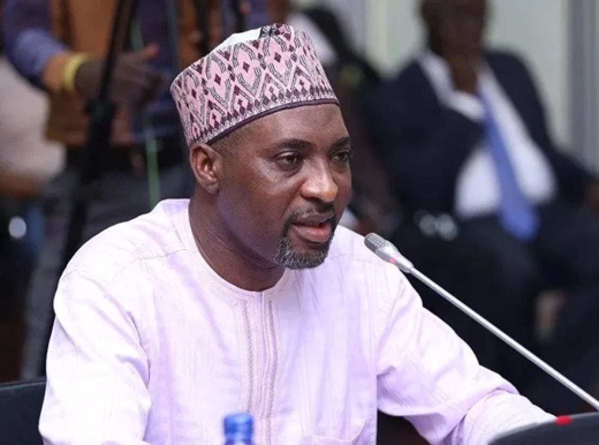Private security companies have no right to carry guns – Muntaka