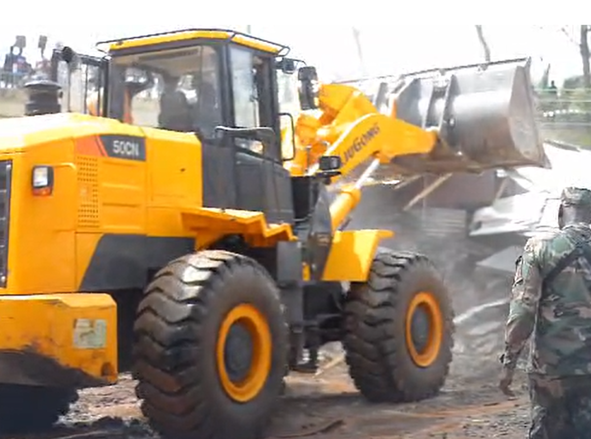 Three KMA officers injured as residents resist demolition exercise in Kumasi