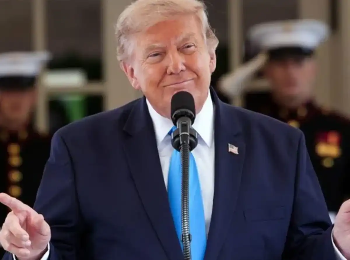 Trump signs new executive orders banning birth tourism and limiting birthright citizenship