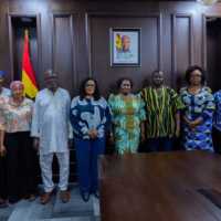 Vice President engages Kayayei association on challenges facing head porters