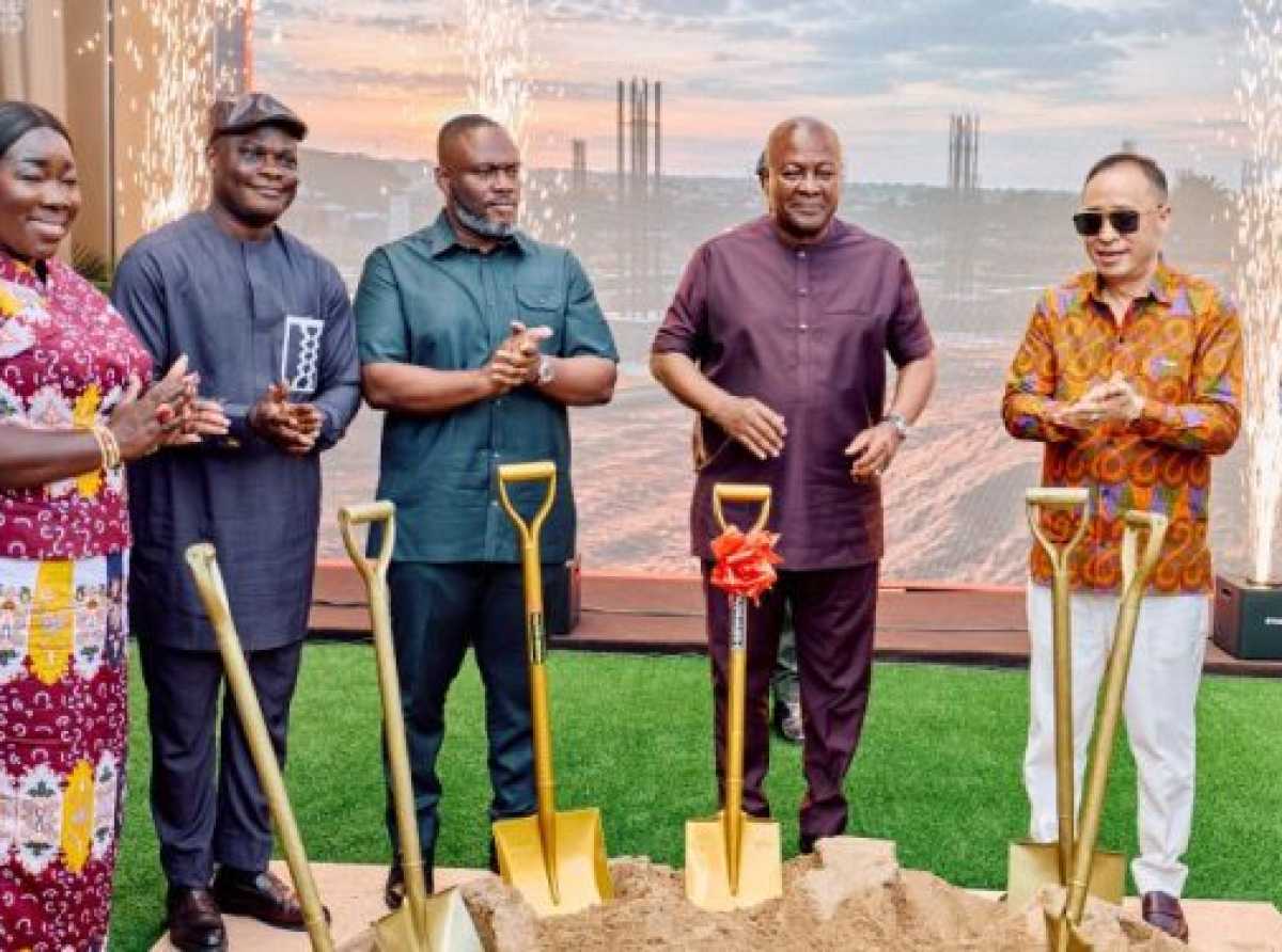 Mahama cuts sod for $1.3bn Sentuo airport garden city project